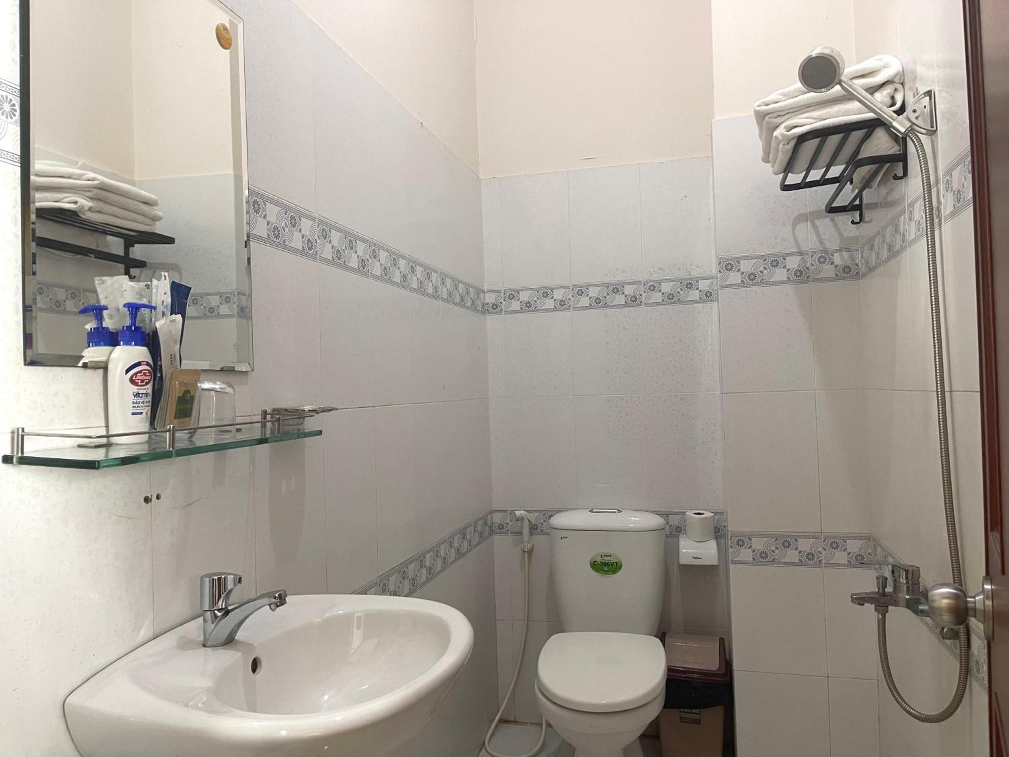 Huy Hoang Motel - Кантхо Экстерьер фото